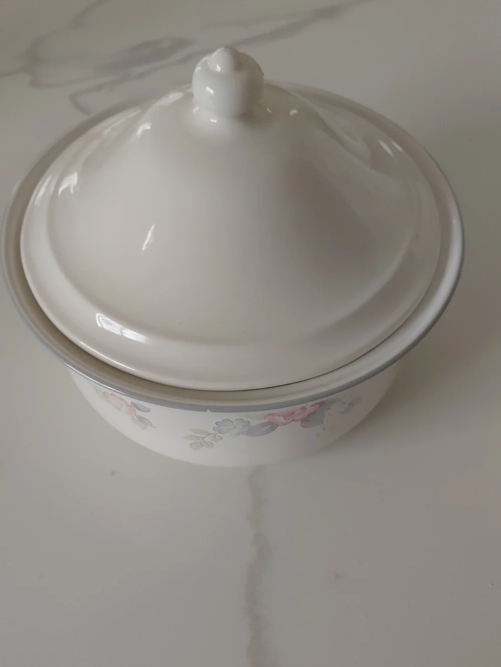 Pfaltzgraft Floral Ceramic Casserole Dish - White with Pastel Flowers
